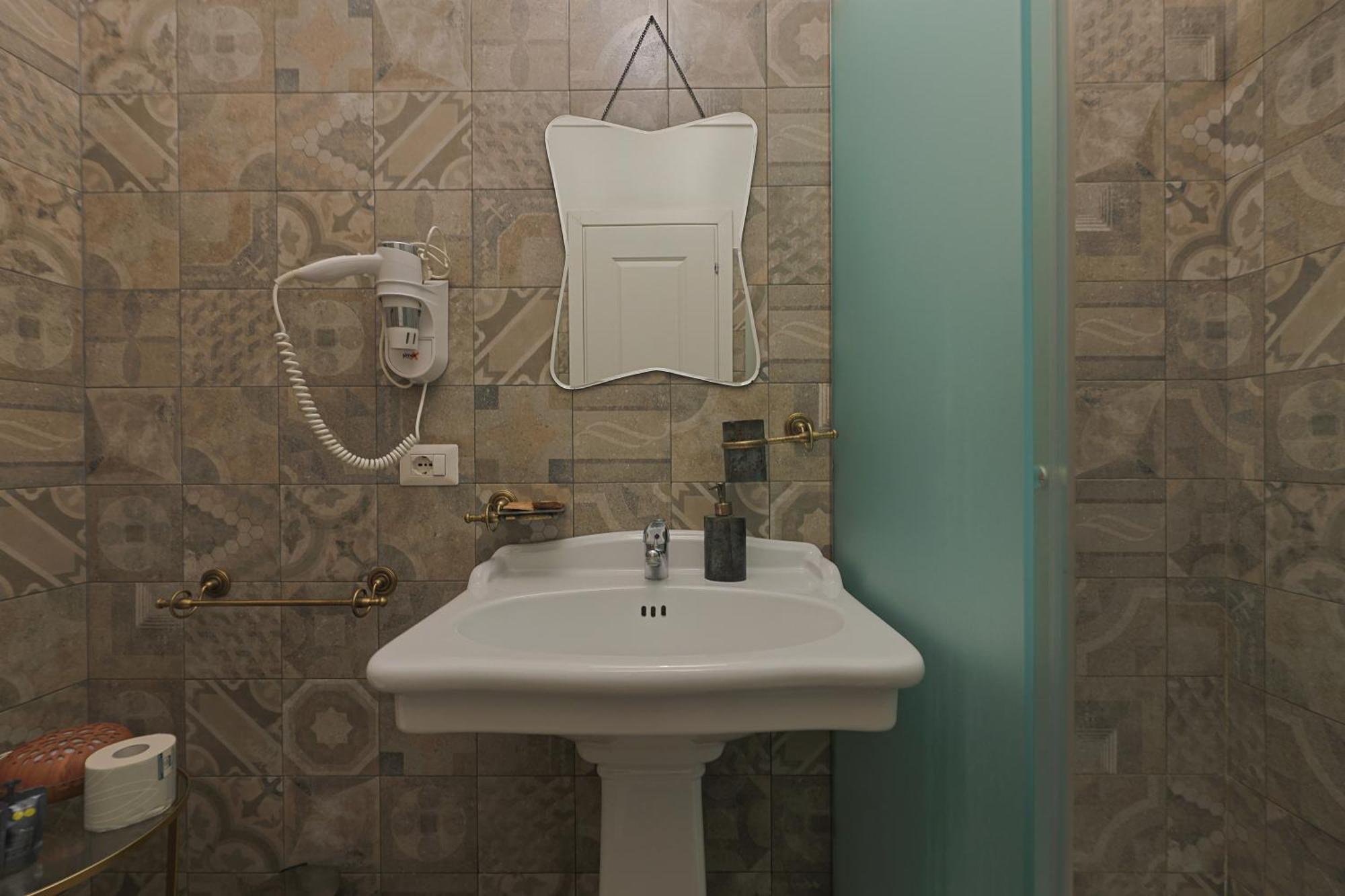 Art House Relais56 Luxury Rooms Nuova Gestione Ρώμη Εξωτερικό φωτογραφία